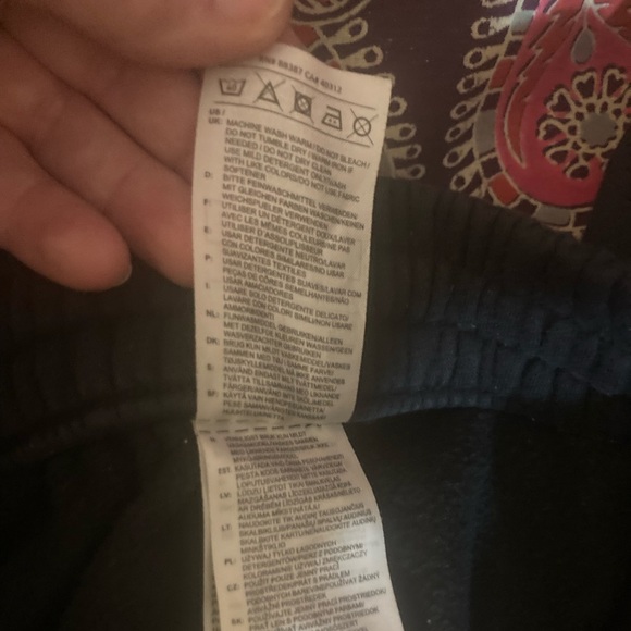 Adidas Men’s Jogger pants w/ Yellow Stripes & Black T-shirt Bundle - Picture 4 of 10